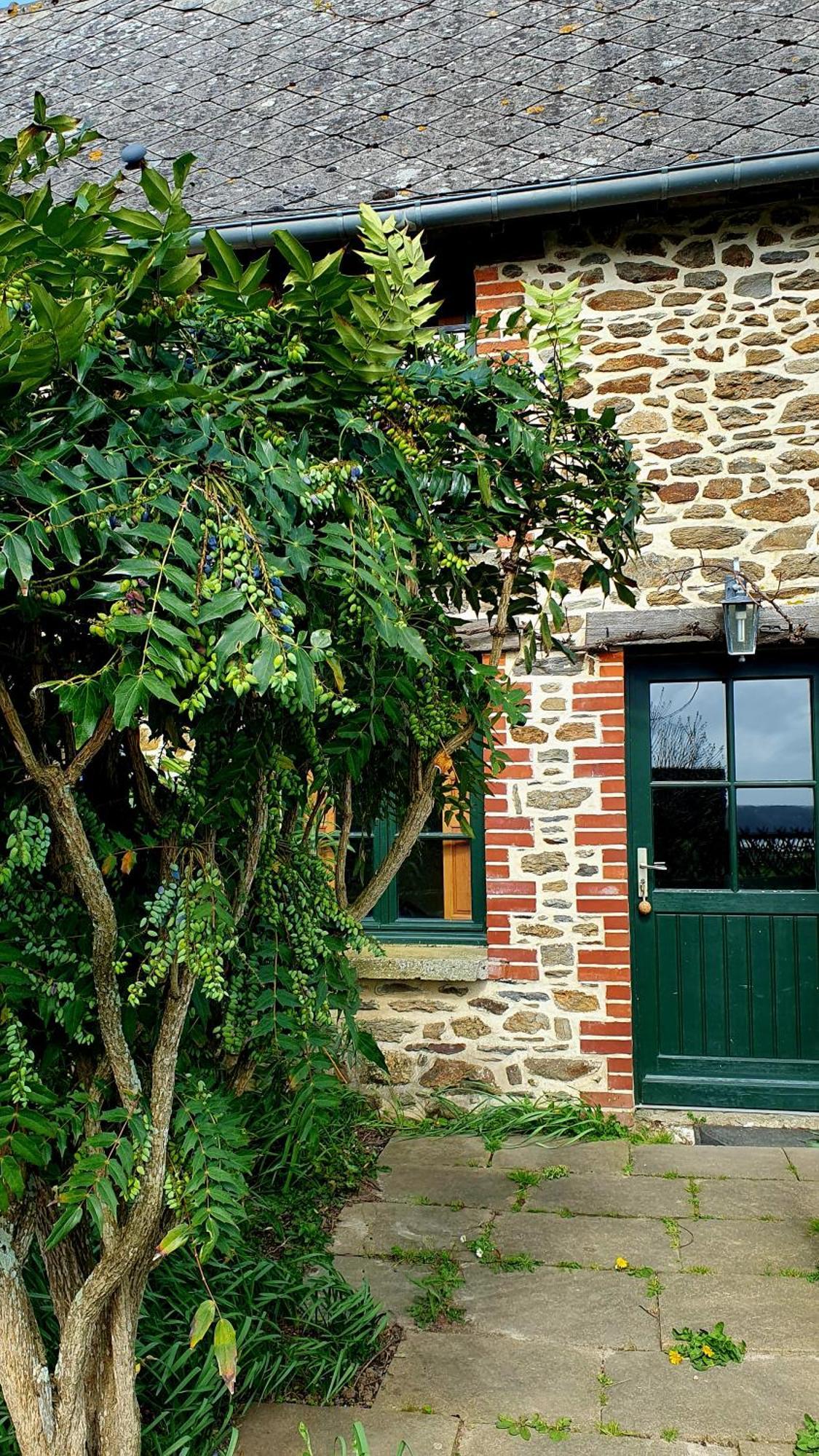 L'Auberge De La Porte Saint-Jouan-des-Guérets Exterior foto