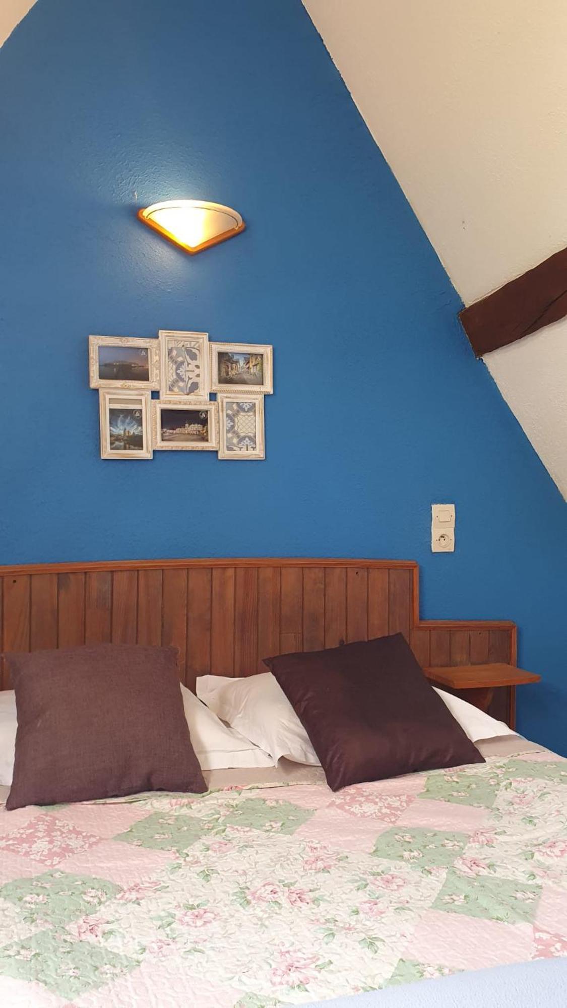 L'Auberge De La Porte Saint-Jouan-des-Guérets Habitación foto